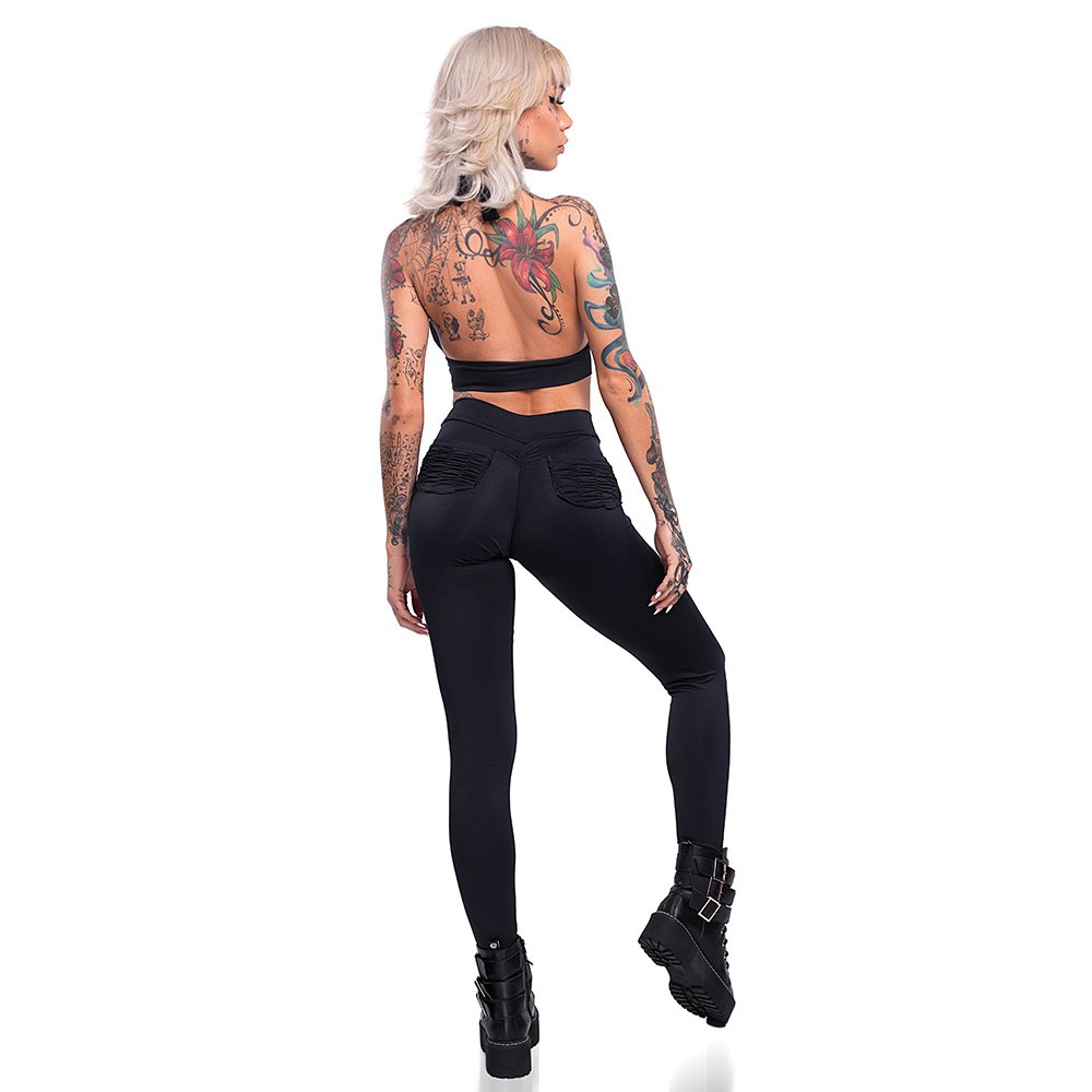 Conjunto Sensual Sexy em Suplex Poliamida - Cal�a Levanta Bumbum e Cropped Frente �nica Preto - Close nos detalhes da cal�a