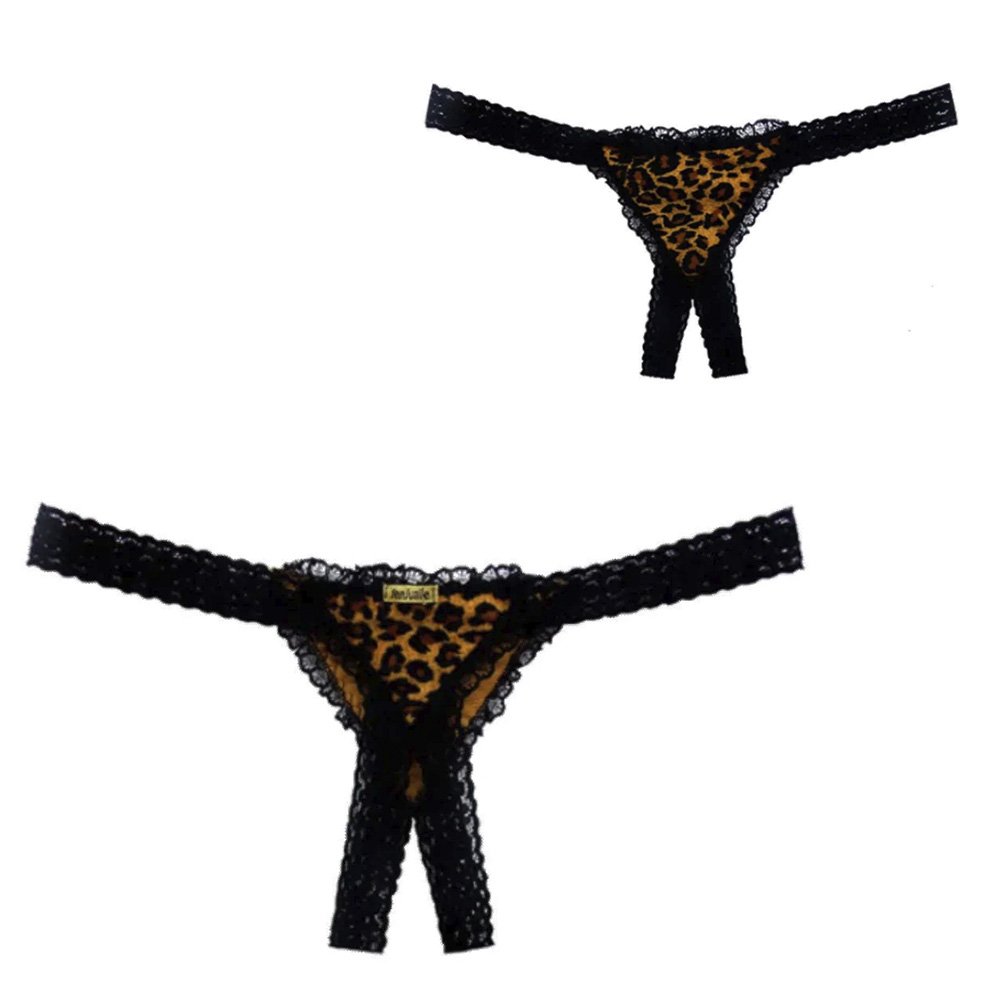 Calcinha Tanga Fio Dental Sexy em Renda e Pel�cia com Abertura na Vagina On�a em vista de corpo inteiro de manequim real�ando as laterais e o ajuste da renda