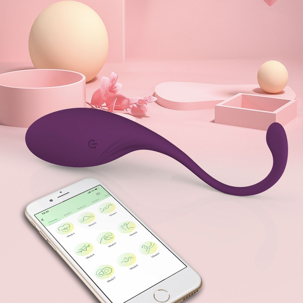 Vibrador Bullet em Silicone Recarreg�vel com Modos de 10 Vibra��o e Controle por APP Wale Roxo | Detalhe do Vibrador e a interface do aplicativo no celular.