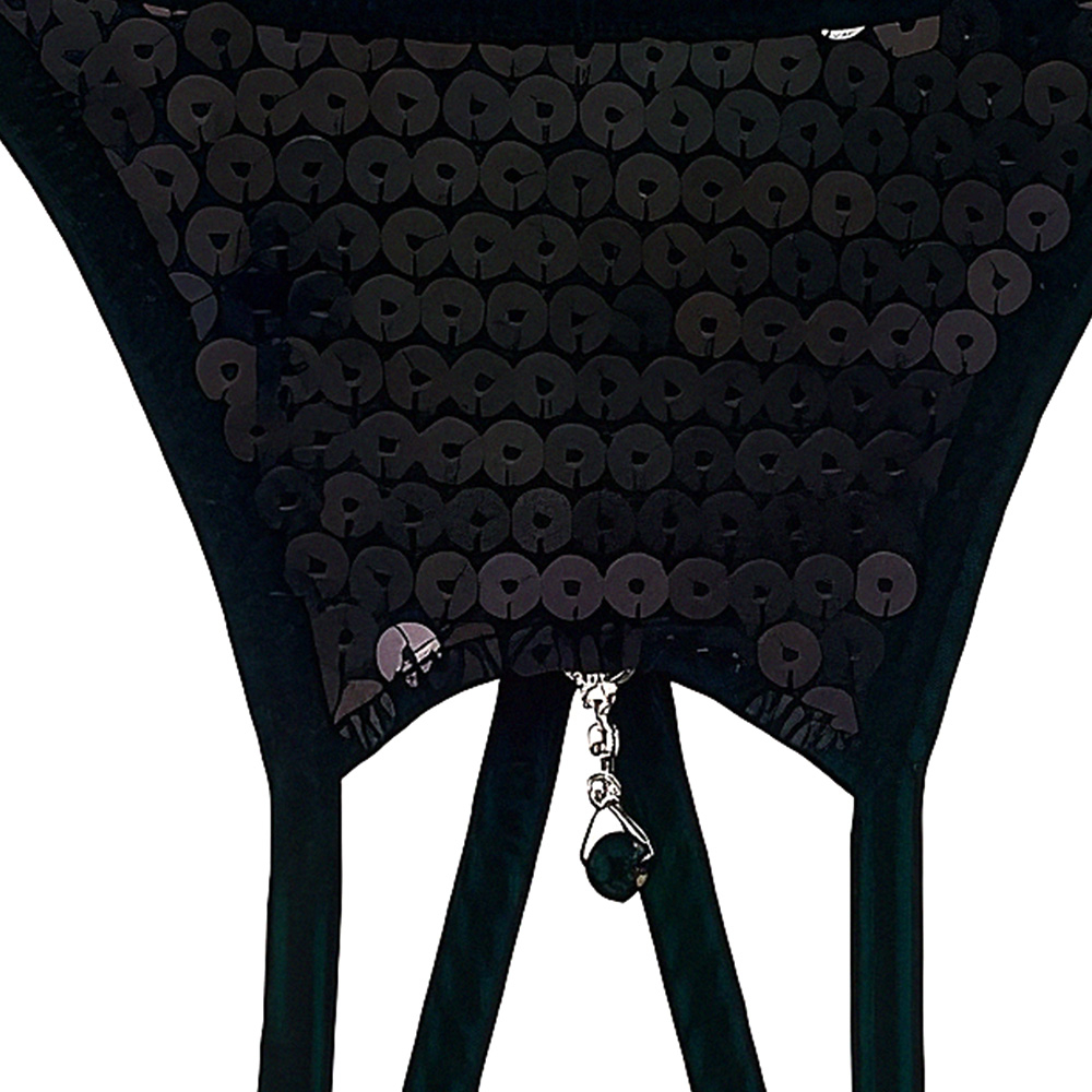 Vista lateral da Calcinha String Fio Dental Preta com paet�s e al�as ajust�veis