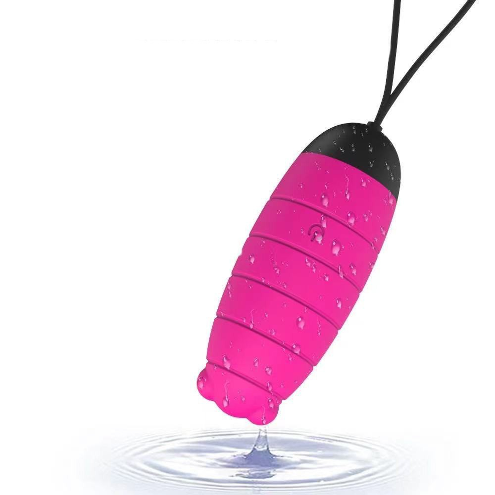 Vibrador Bullet em Silicone Recarregavel 9 Modos de Vibracao Baby Bee Pink - mostrando ser a prova d'agua