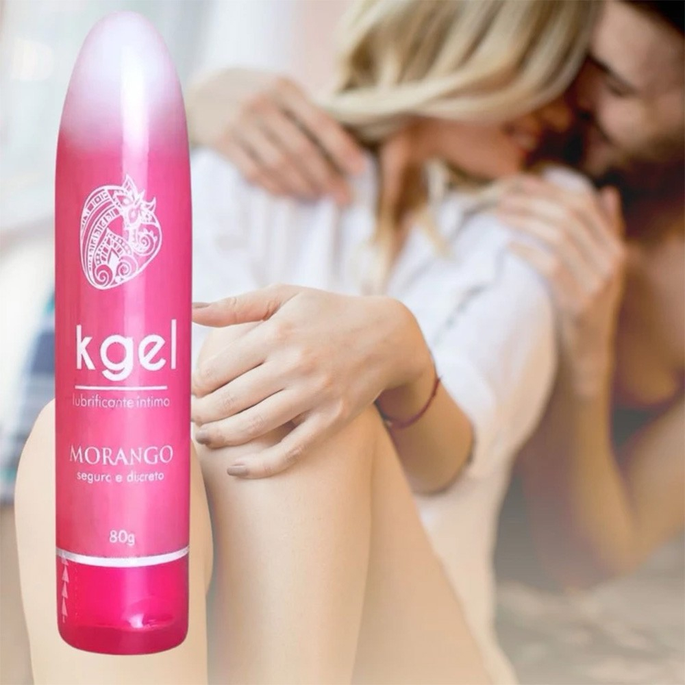 Gel Lubrificante �ntimo Morango � Base de �gua 80ml ao lado de um casal em momentos �ntimos