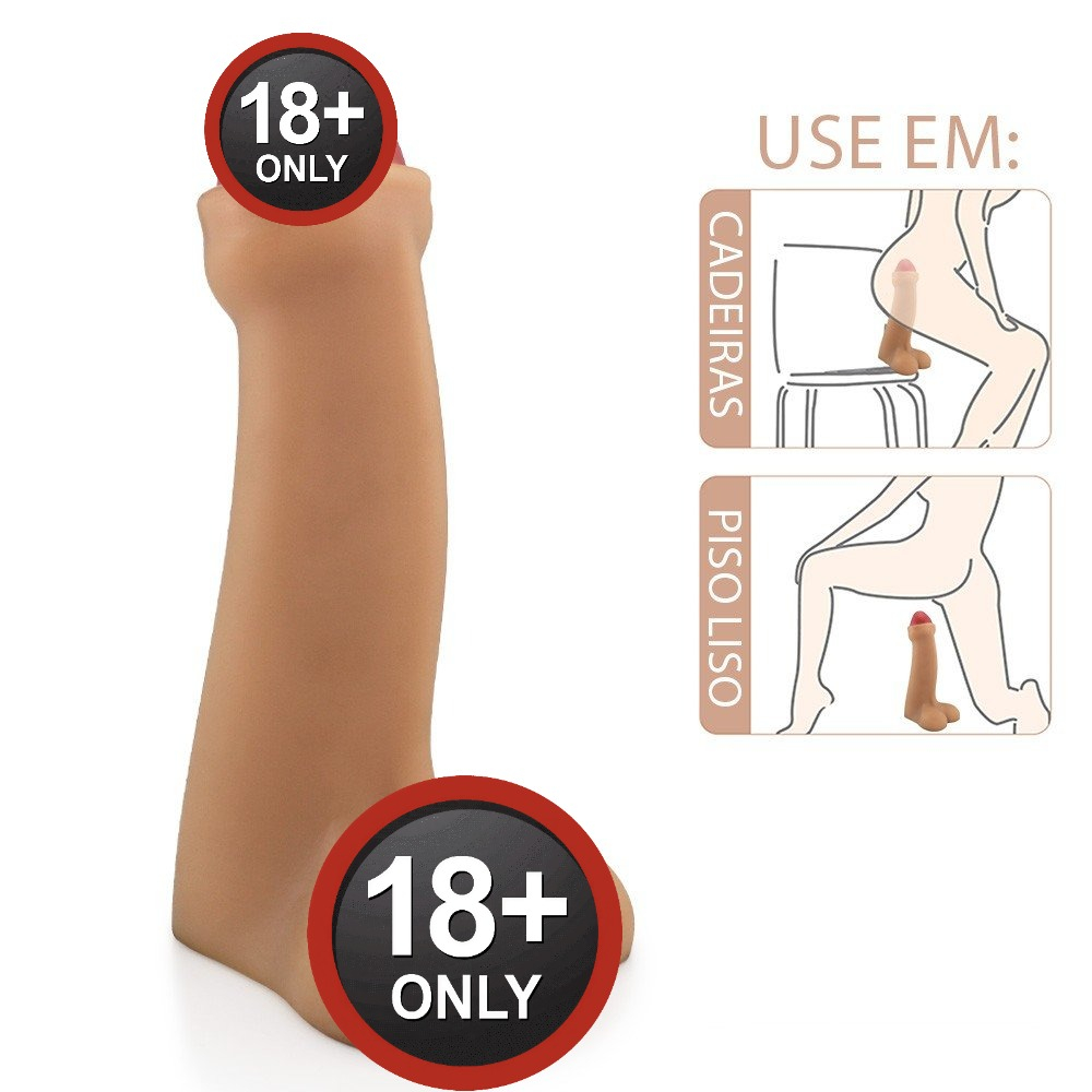P�nis Gigante e Grosso Flex�vel com Escroto Fimose 28 x 7cm Bege - Ilustra��o de uso com cadeira ou no piso