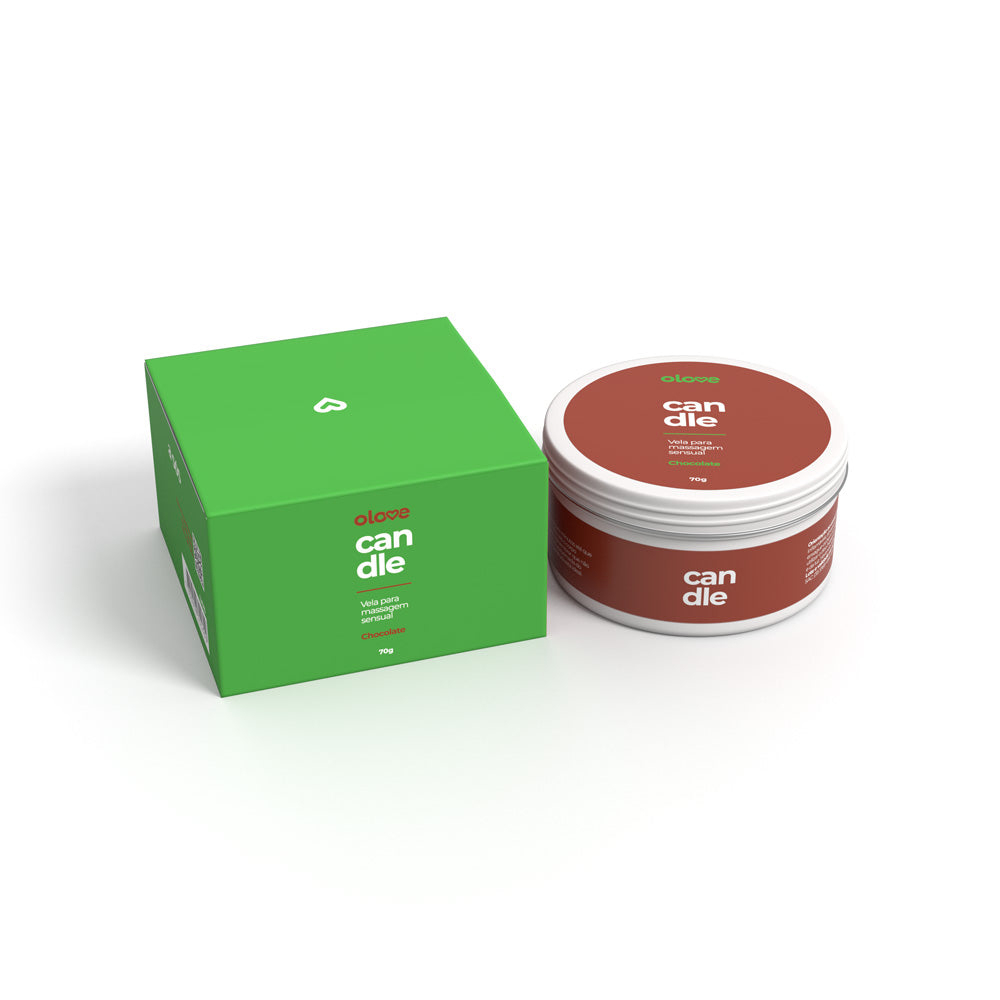 Vela para Massagem Sensual Hidratante Beij�vel Aroma e Sabor Chocolate Candle Love 70g com sua embalagem verde, pronta para o uso