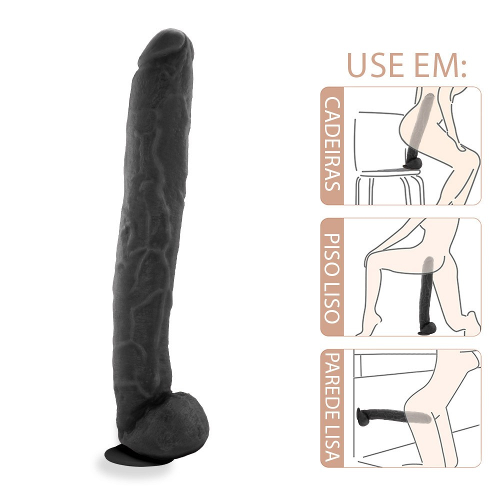 P�nis Gigante e Grosso Flex�vel Com Escroto e Ventosa Neg�o da Picona mostrando a flexibilidade do material