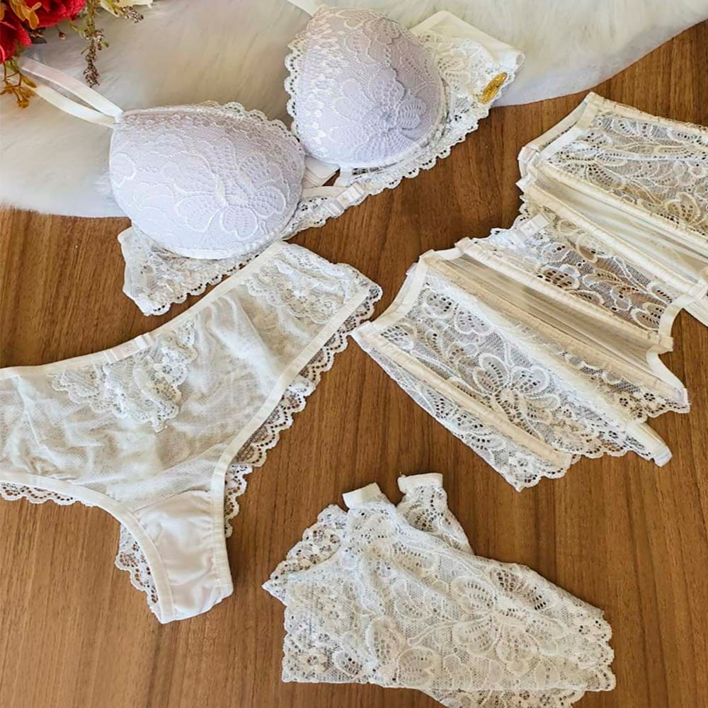detalhe do tecido e renda do conjunto sensual, mostrando a qualidade do material e acabamento