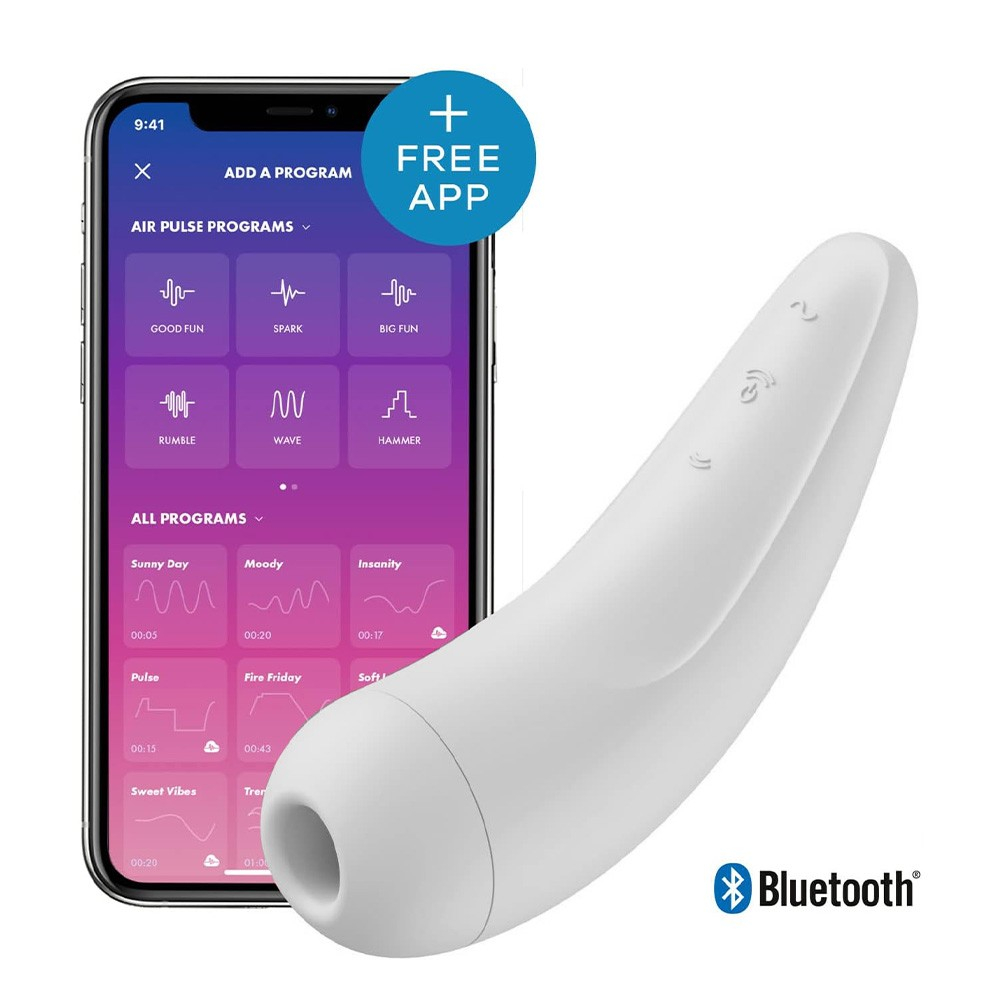 Vibrador Satisfyer Curvy 2+ em uso com aplicativo de controle na tela do celular